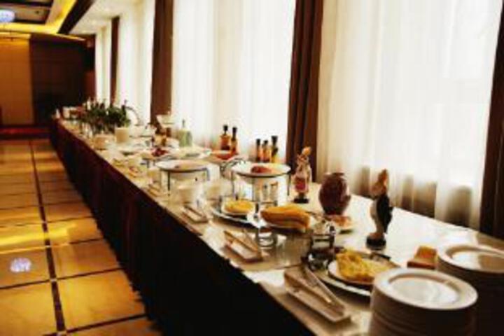Dining 7 of 23