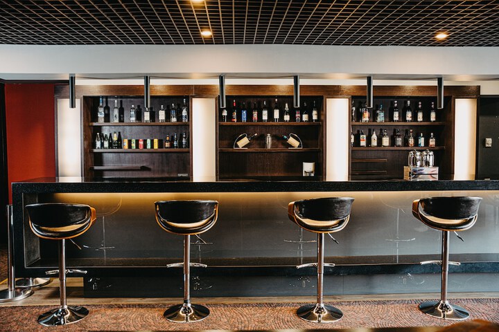 Lounge 293 of 342