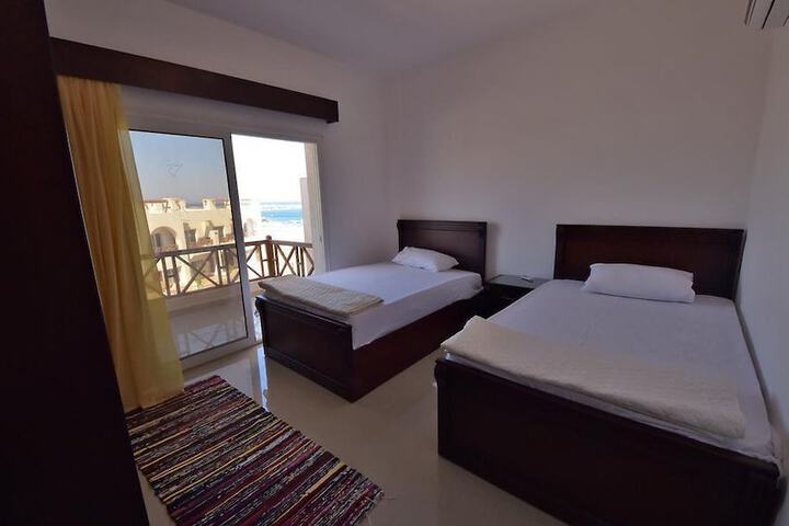 Room 6 of 43