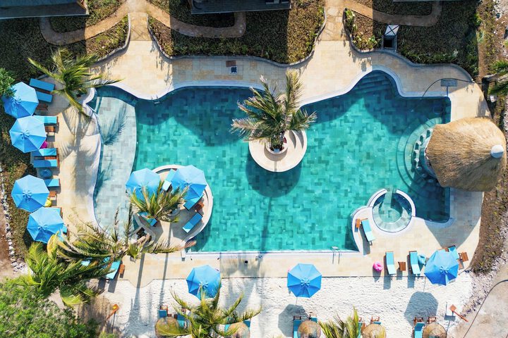 Pool 31 of 76