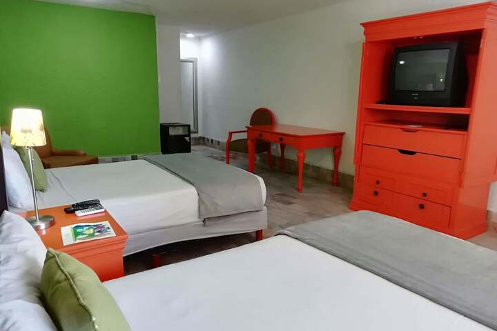 Room 40 of 93