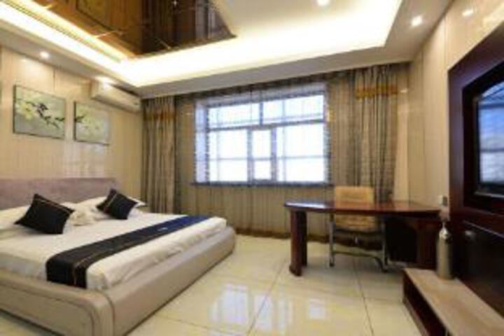 Room 7 of 7