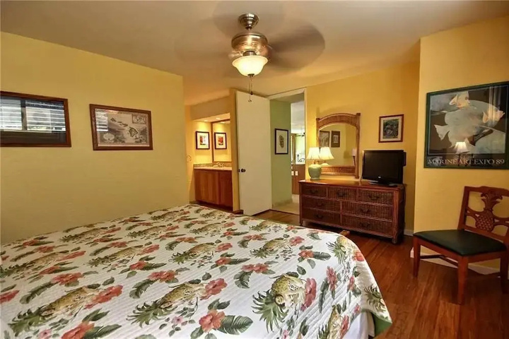 Room 4 of 19