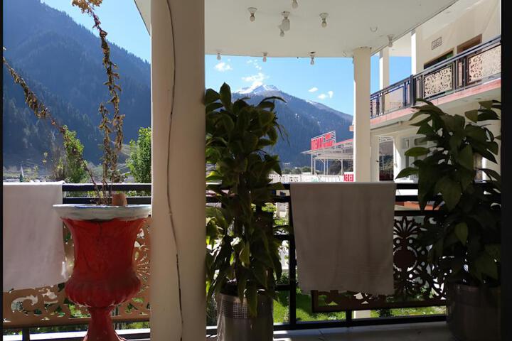 Gateway Hotel & Restaurant