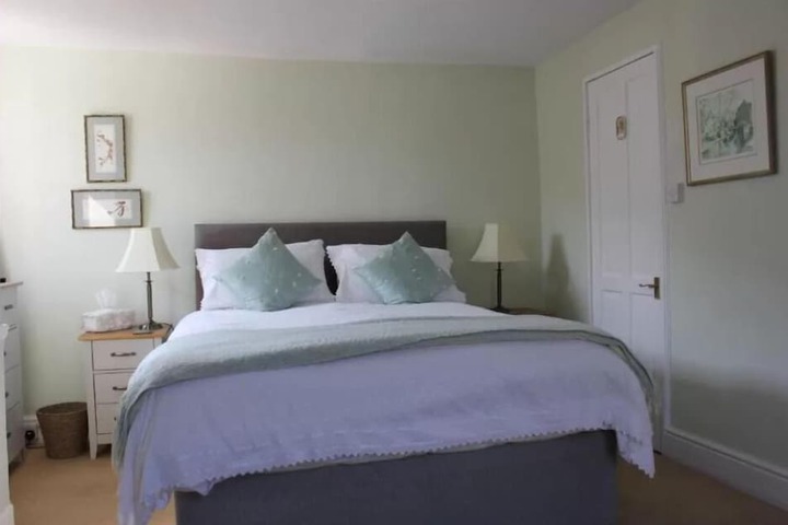 Room 3 of 11