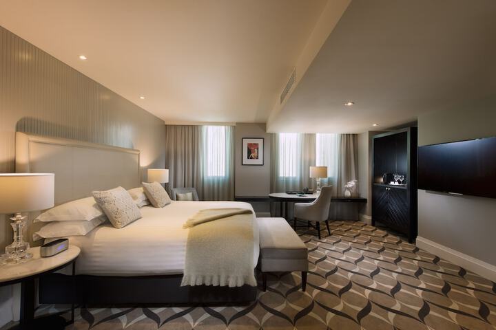 Room 18 of 40