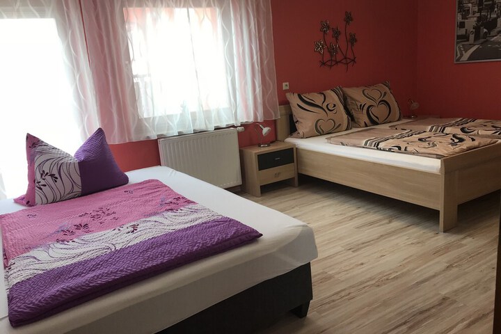 Room 6 of 63