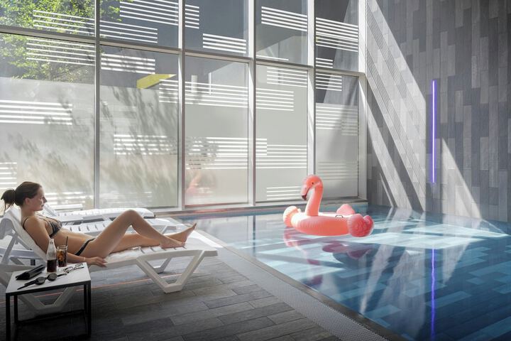 Pool Hotel