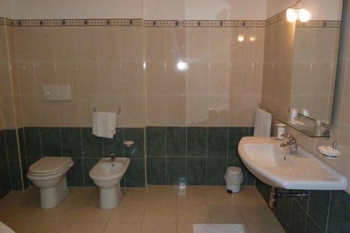 Room 14 of 53