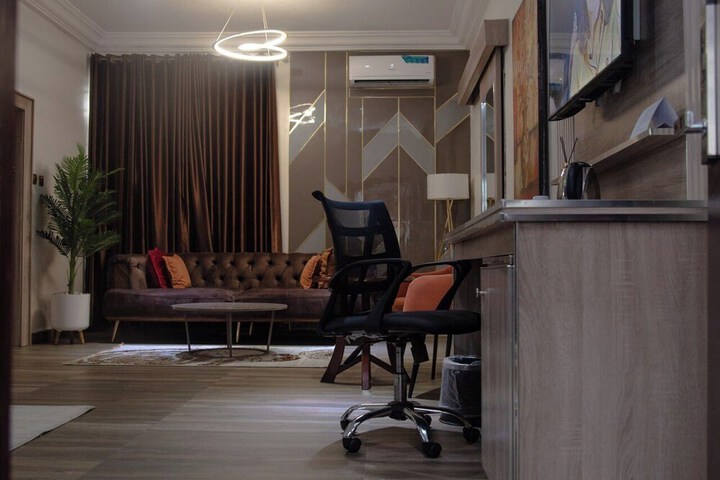 Room 12 of 35