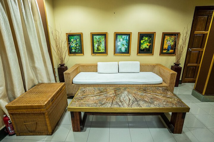 Room 52 of 195