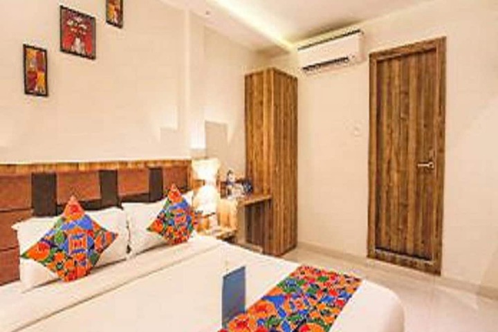 Room 3 of 18