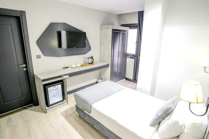 Room 21 of 41