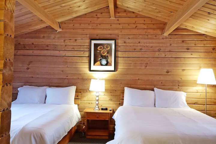 Room 2 of 30
