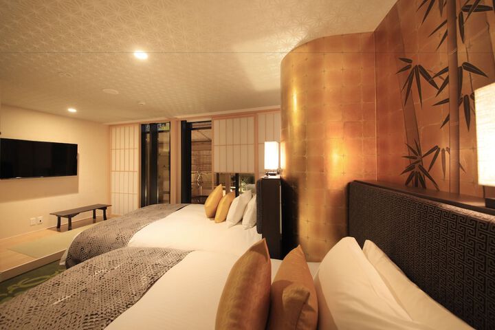 Room 21 of 74