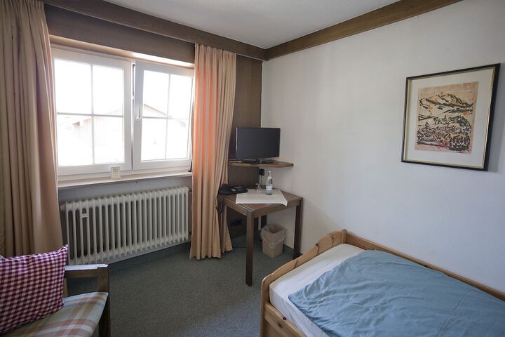 Room 15 of 66