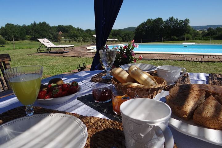 Breakfast/Coffee Service 20 of 27