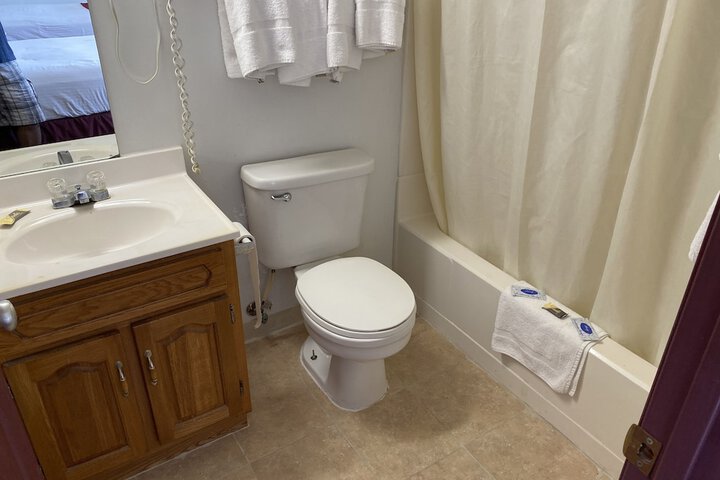 Room 6 of 72