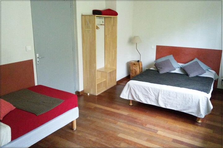 Room 3 of 31