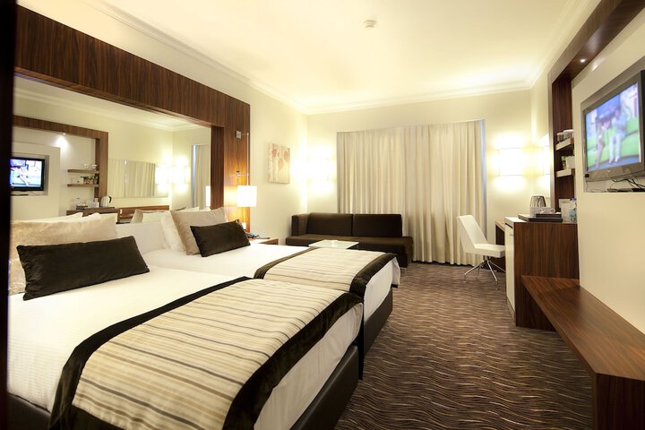 Room 13 of 90
