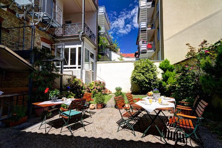Hotel Exterior 41 of 43
