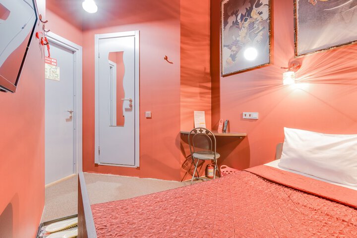 Room 44 of 69