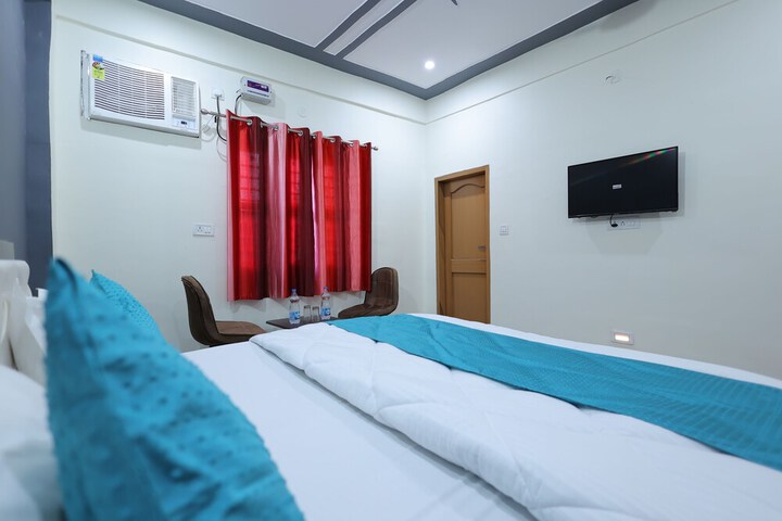 Room 25 of 83