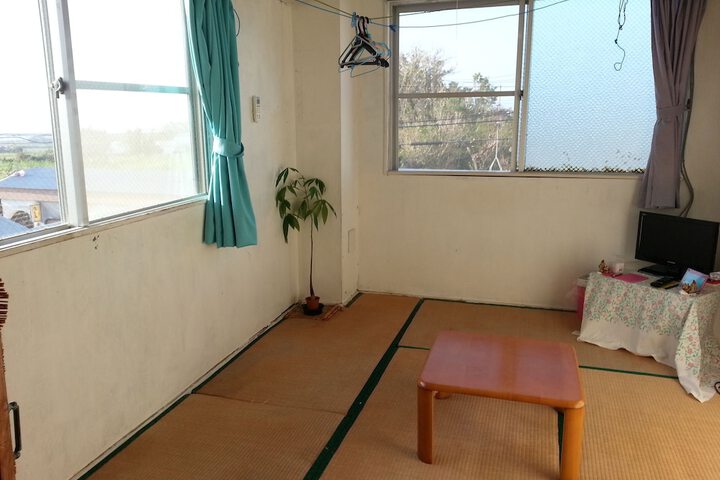 Room 12 of 72