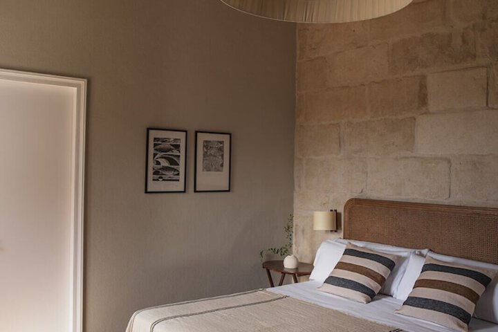 Room 16 of 73