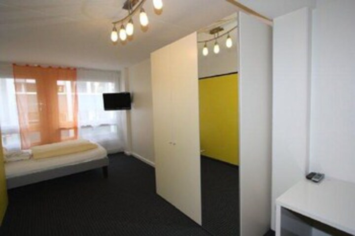 Room 15 of 26