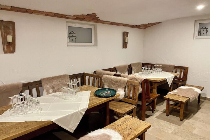 Dining 47 of 77