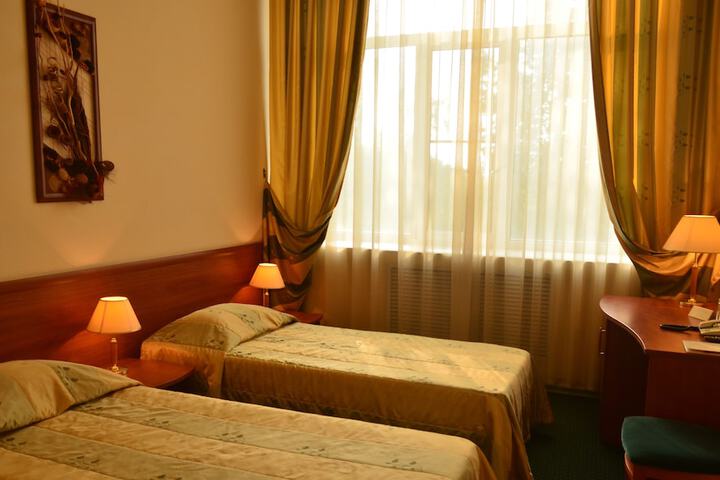 Room 16 of 62