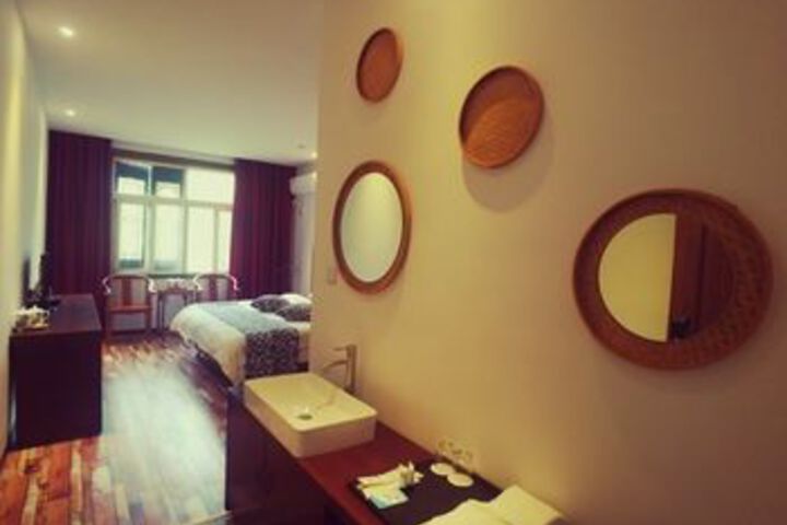 Room 26 of 39