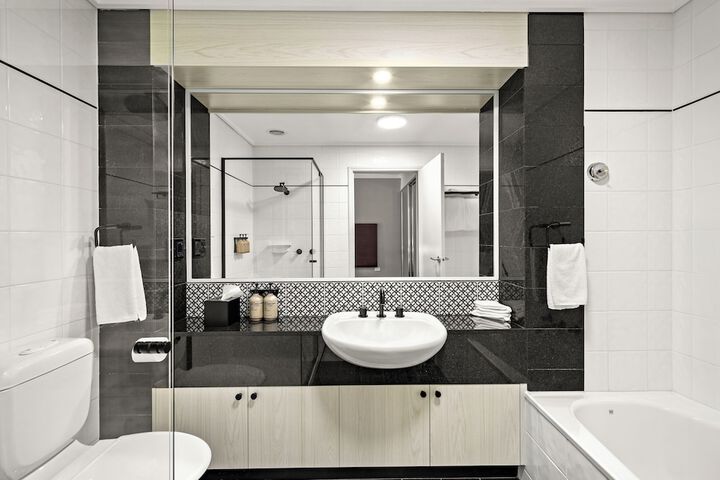 Room 30 of 37