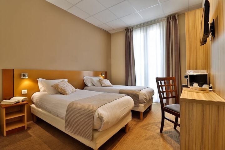 Room 2 of 21