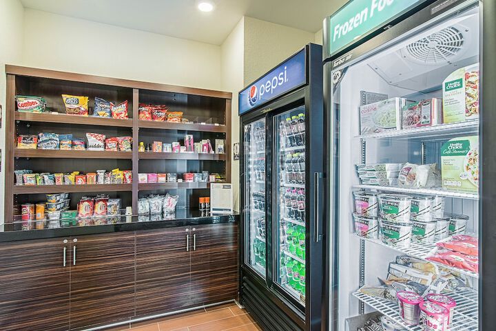 Snack bar