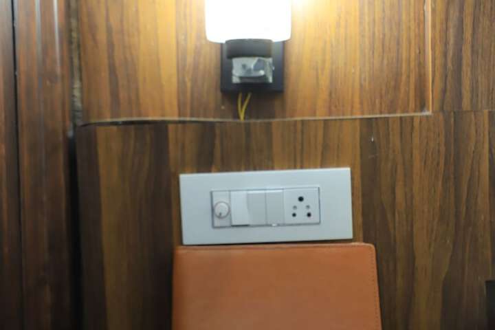 Room 62 of 178