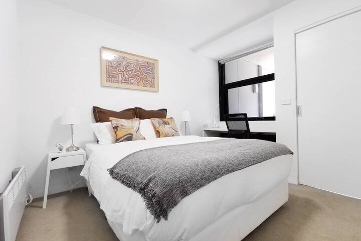 Room 2 of 20