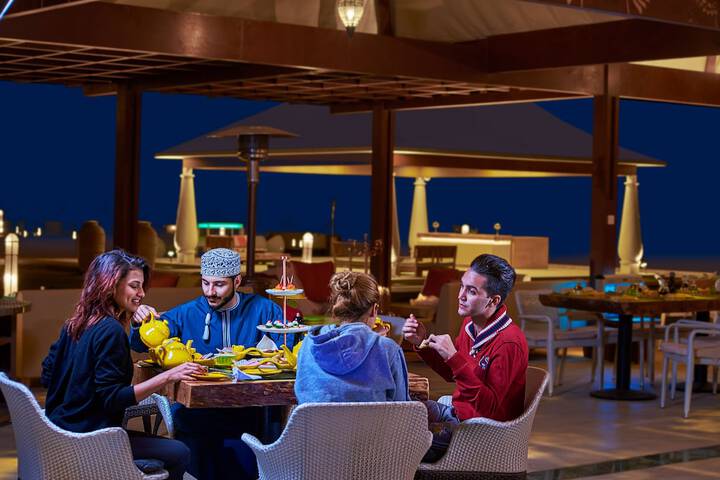 Dining 27 of 49