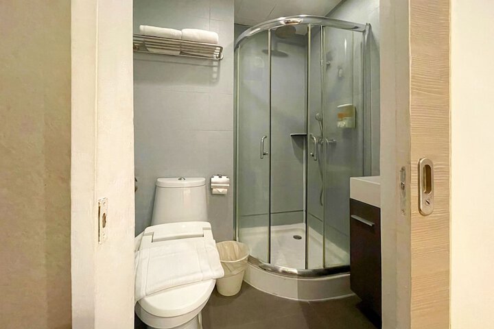 Room 26 of 31