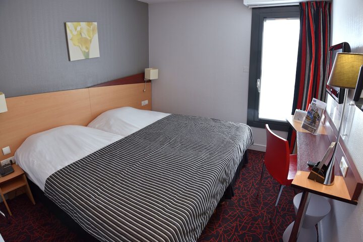 Room 6 of 36