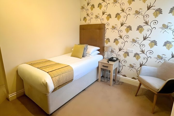 Room 70 of 146