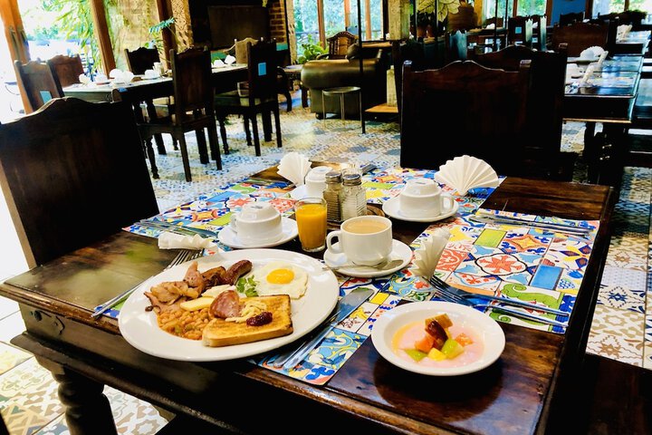 Breakfast/Coffee Service 223 of 275