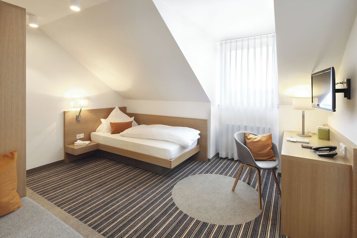 Room 37 of 50