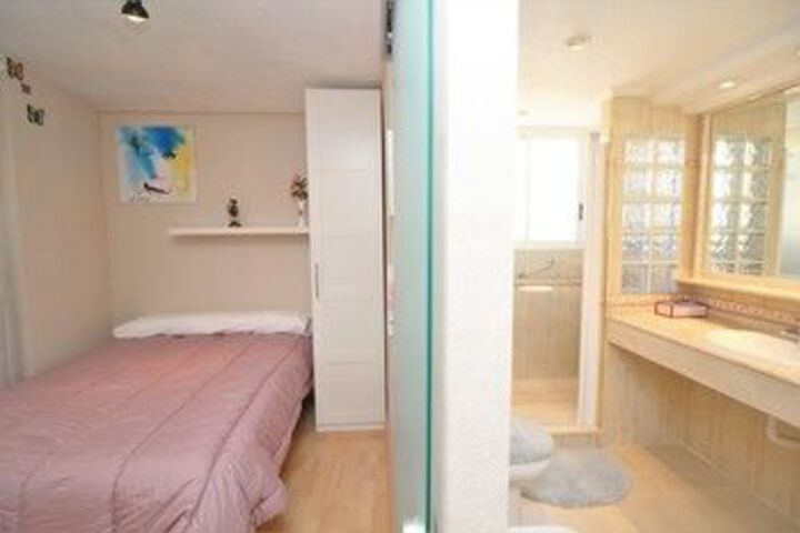 Room 7 of 22