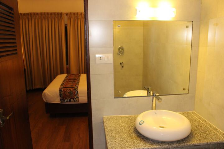 Room 156 of 214