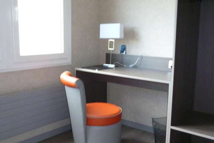 Room 16 of 41