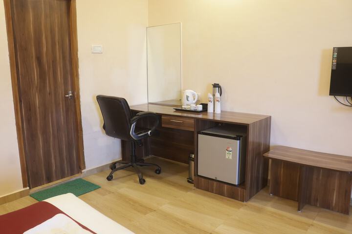 Room 8 of 35