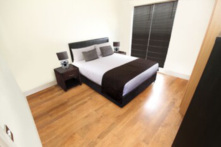 Room 17 of 32