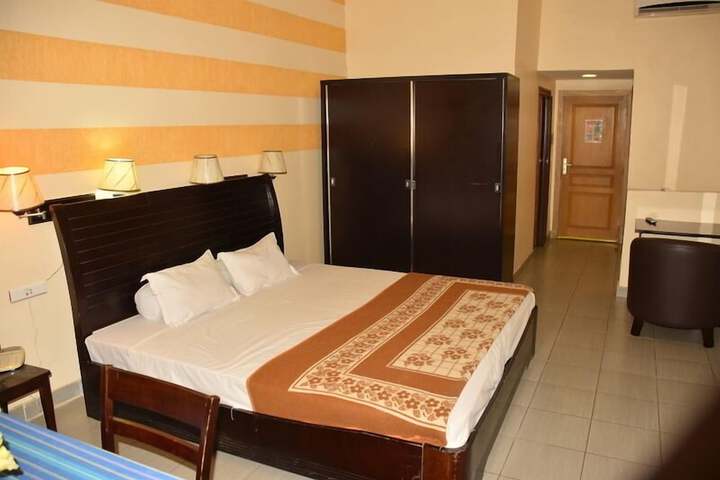 Room 19 of 62